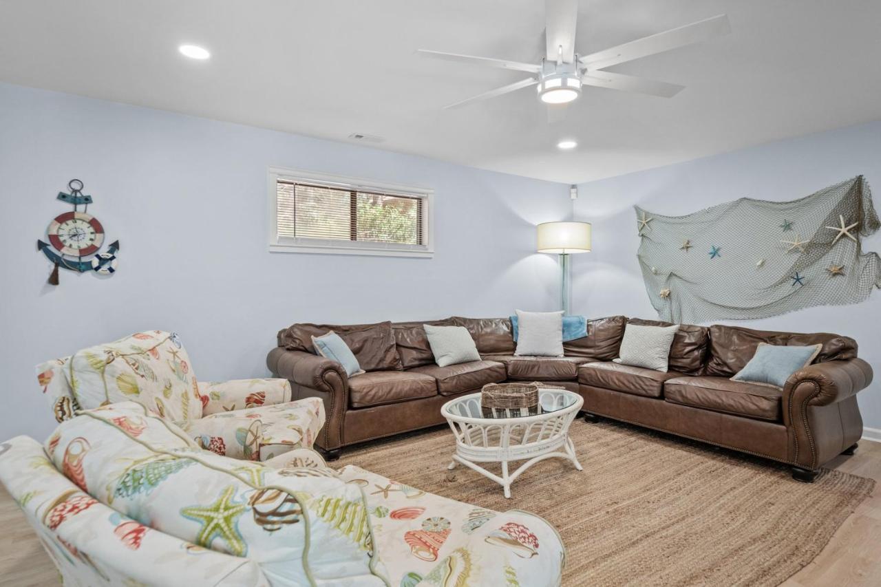 The Blue Lagoon Pine Knoll Shores Exterior photo